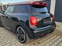 Gebraucht Mini John Cooper Works 231 PS (169 kW) 2020 Rebel green Kleinwagen