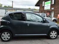 Gebraucht Toyota Aygo Edition 68 PS (50 kW) 2011 Grau Kleinwagen