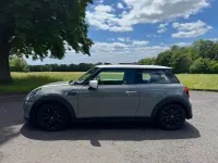 Gebraucht Mini Cooper Classic 136 PS (100 kW) 2021 Grau Kleinwagen