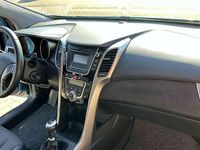 Gebraucht Hyundai i30 Classic 99 PS (72 kW) 2012 Blau Limousine