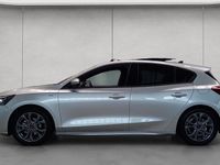Gebraucht Ford Focus ST-Line X 155 PS (114 kW) 2024 Moondust silver (metallic) Limousine