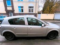 Second-hand Opel Astra 105 CP (77 kW) 2004 Argintiu Berlinǎ