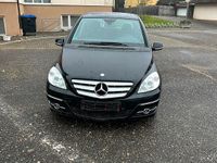 Gebraucht Mercedes B200 140 PS (102 kW) 2011 Schwarz Van / Kleinbus