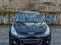 Gebraucht Hyundai i20 78 PS (57 kW) 2010 Schwarz Kleinwagen