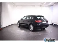 Gebraucht Audi A3 Attraction 110 PS (80 kW) 2016 Schwarz / mythosschwarz Limousine