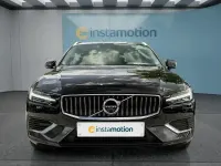 Gebraucht Volvo V60 398 PS (292 kW) 2022 Schwarz Kombi