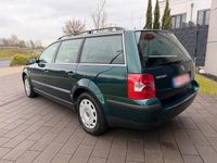 Usata VW Passat 102 CV (75 kW) 2003 Verde Station wagon