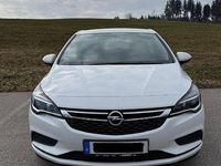 Gebraucht Opel Astra Business 105 PS (77 kW) 2018 Weiß Limousine