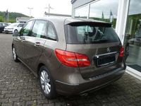 Gebraucht Mercedes B180 Edition 1 122 PS (89 kW) 2012 Mountaingraumet. Van / Kleinbus