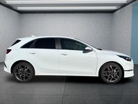 Neu Kia Ceed 140 PS (102 kW) 2025 Weiß Kleinwagen