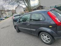 Gebraucht Ford Fiesta 69 PS (50 kW) 2007 Blau Kleinwagen