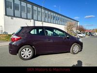 Gebraucht Toyota Auris 99 PS (72 kW) 2011 Violett Kleinwagen