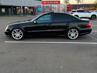 Second-hand Mercedes E320 224 CP (164 kW) 2004 Negru Berlinǎ