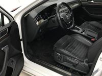 Gebraucht VW Passat Highline 150 PS (110 kW) 2015 Weiß Kombi