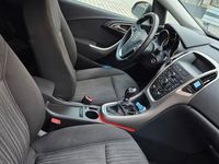 Gebraucht Opel Astra Edition 140 PS (102 kW) 2013 Schwarz Limousine