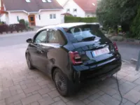 Gebraucht Fiat 500e Action 69 kW (95 PS) 2023 Schwarz Kleinwagen