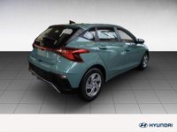 Gebraucht Hyundai i20 Select 101 PS (74 kW) 2025 Gruen Kleinwagen