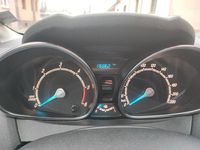 Gebraucht Ford Fiesta SYNC Edition 95 PS (69 kW) 2015 Silber Kleinwagen