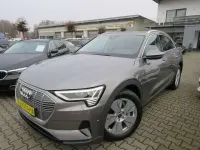 Używany Audi e-tron Basis 300 kW (408 KM) 2021 Szary SUV