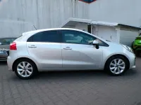 Gebraucht Kia Rio DREAM-TEAM Edition 109 PS (80 kW) 2016 Silber Kleinwagen