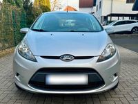 Gebraucht Ford Fiesta 82 PS (60 kW) 2011 Silber Kleinwagen