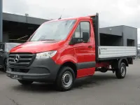 Gebraucht Mercedes Sprinter 170 PS (125 kW) 2025 Rot Van