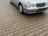 Gebraucht Mercedes E200 163 PS (119 kW) 1999 Gelb Limousine