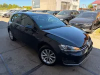 Gebraucht VW Golf VII LOUNGE 110 PS (80 kW) 2015 Schwarz Limousine