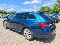 Gebraucht Skoda Superb Style 218 PS (160 kW) 2023 Blau Kombi