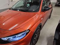 Usata Fiat Tipo Cross 101 CV (74 kW) 2023 Arancione Berlina