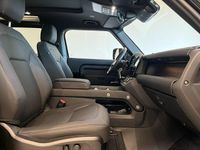 Neu Land Rover Defender SE Dynamic 249 PS (183 kW) 2026 Santorini black SUV