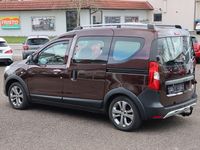 Gebraucht Dacia Dokker Stepway 90 PS (66 kW) 2017 Braun Van / Kleinbus