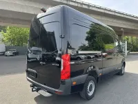 Gebraucht Mercedes Sprinter 170 PS (125 kW) 2025 Schwarz/baltic black Van