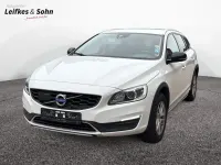 Gebraucht Volvo V60 CC Kinetic 150 PS (110 kW) 2016 Weiß Kombi