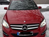 Gebraucht Mercedes B200 Edition 136 PS (100 kW) 2018 Rot Van / Kleinbus