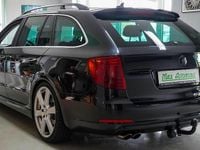 Gebraucht Skoda Superb Exclusive 140 PS (102 kW) 2013 Cerna magic/black magic Kombi