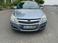 Usata Opel Astra Edition 116 CV (85 kW) 2008 Argento Berlina