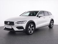Gebraucht Volvo V60 CC Plus 197 PS (144 kW) 2023 Weiß Kombi