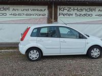 Gebraucht Ford Fiesta Style 68 PS (50 kW) 2007 Frostweiß Kleinwagen