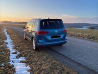 Gebraucht VW Touran Highline 150 PS (110 kW) 2017 Blau Van / Kleinbus