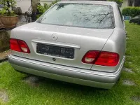 Gebraucht Mercedes E280 Classic 204 PS (150 kW) 1998 Silber Limousine
