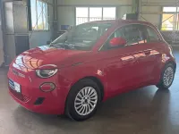 Gebraucht Fiat 500e Red 86 kW (118 PS) 2023 Rosso corsa/sfrontato/argilla/ Kleinwagen