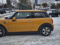 Gebraucht Mini ONE 102 PS (75 kW) 2016 Volcanic orange Kleinwagen