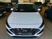 Gebraucht Hyundai i30 120 PS (88 kW) 2022 Weiß Limousine