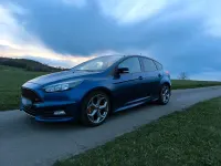 Gebraucht Ford Focus ST 250 PS (183 kW) 2018 Blau Limousine