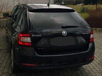Gebraucht Skoda Rapid Active 110 PS (80 kW) 2015 Schwarz Kleinwagen