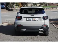 Neu Jeep Avenger Overland 145 PS (106 kW) 2026 Stone grey metallic (beige) SUV