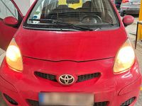 Gebraucht Toyota Aygo 60 PS (44 kW) 2010 Rot Kleinwagen