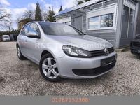 Gebraucht VW Golf VI 105 PS (77 kW) 2011 Silber Kleinwagen