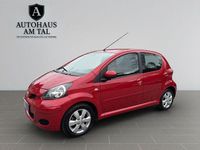 Gebraucht Toyota Aygo 68 PS (50 kW) 2011 Rot Kleinwagen